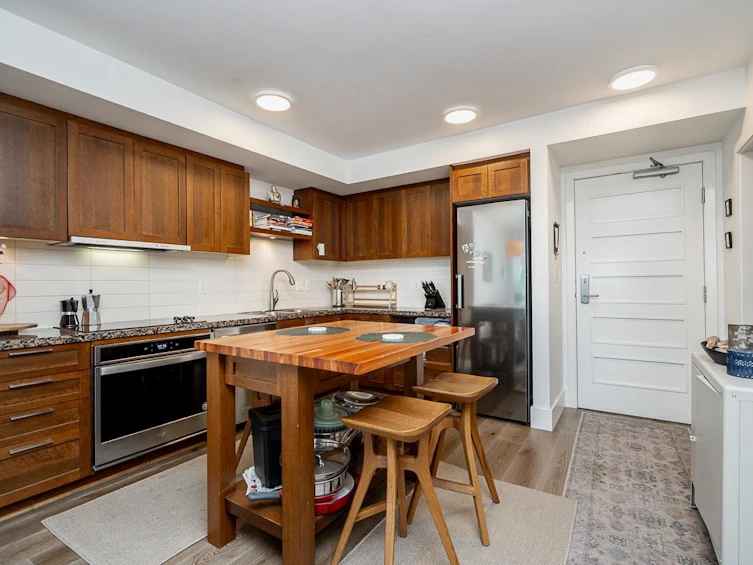 331-2288 W Broadway, Vancouver, BC, V6K 0B3 - 4