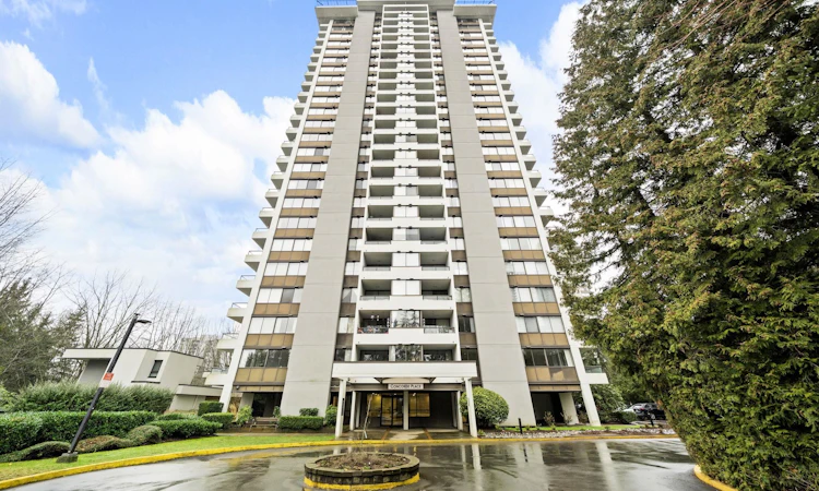 1306-9521 Cardston Court