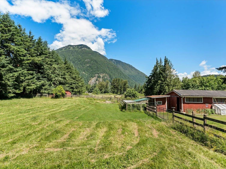 63155 Yale Road, Hope, BC, V0X 1L2 - 4