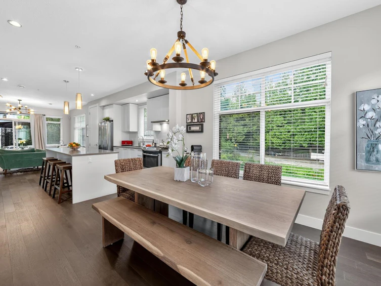 6-5068 Savile Row, Burnaby, BC, V5E 0C1 - 5