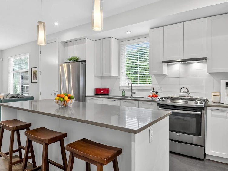 6-5068 Savile Row, Burnaby, BC, V5E 0C1 - 4