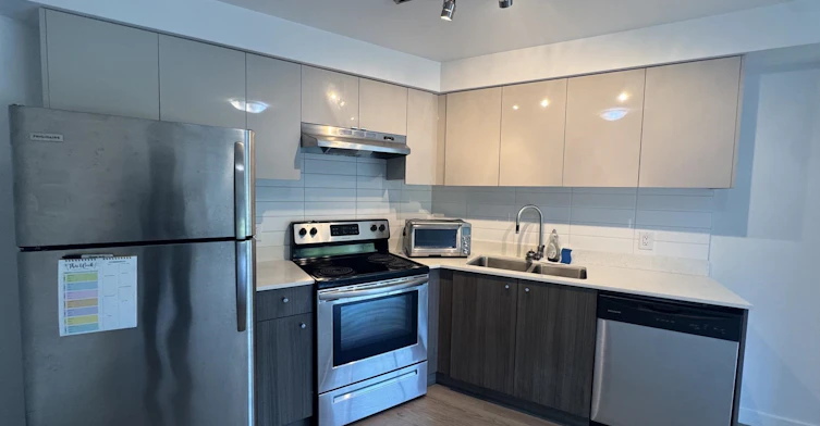 312-10688 140 Street, Surrey, BC, V3T 0M6 - 6