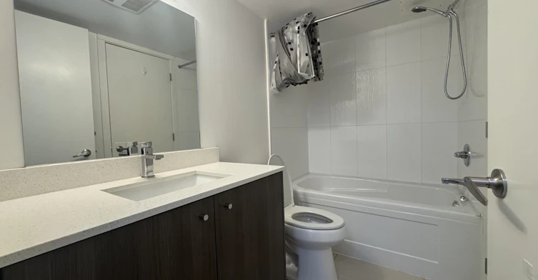 312-10688 140 Street, Surrey, BC, V3T 0M6 - 11