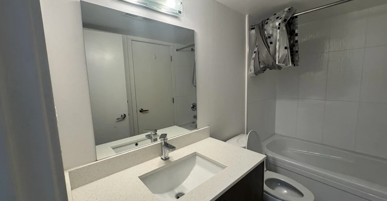 312-10688 140 Street, Surrey, BC, V3T 0M6 - 12