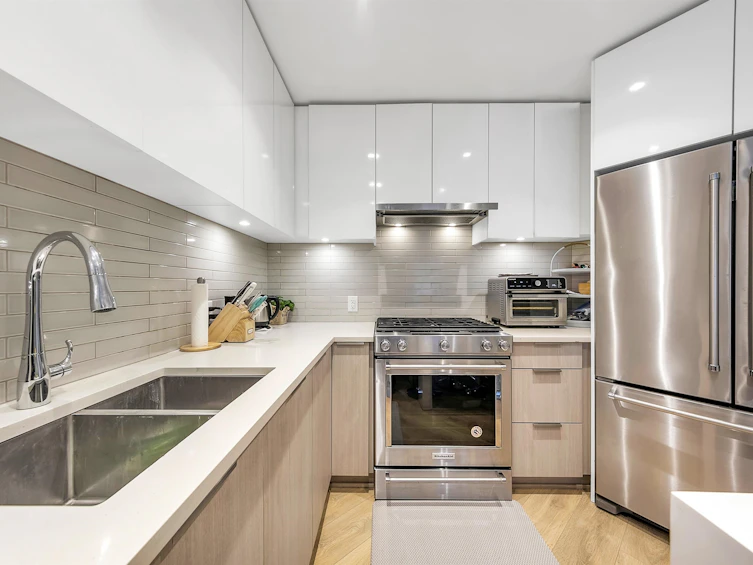 413-3588 Sawmill Crescent, Vancouver, BC, V5S 0H5 - 3