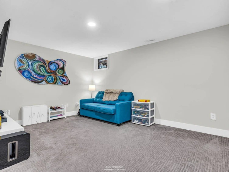 39-1910 Cedar Village Crescent, North Vancouver, BC, V7J 3M5 - 23