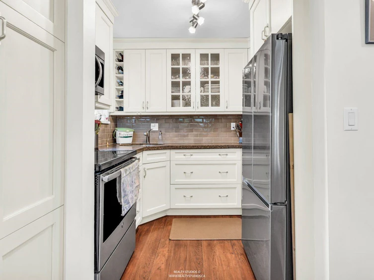 39-1910 Cedar Village Crescent, North Vancouver, BC, V7J 3M5 - 10