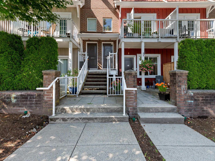 305-1661 Fraser Avenue, Port Coquitlam, BC, V3B 0B6 - 2