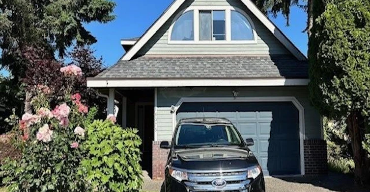 Upper-16375 Middleglen Place, Surrey, BC, V4N 1X7