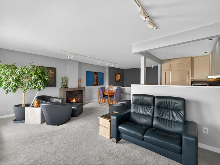 1261 W 7th Avenue, Vancouver, BC, V6H 1B7 - 11