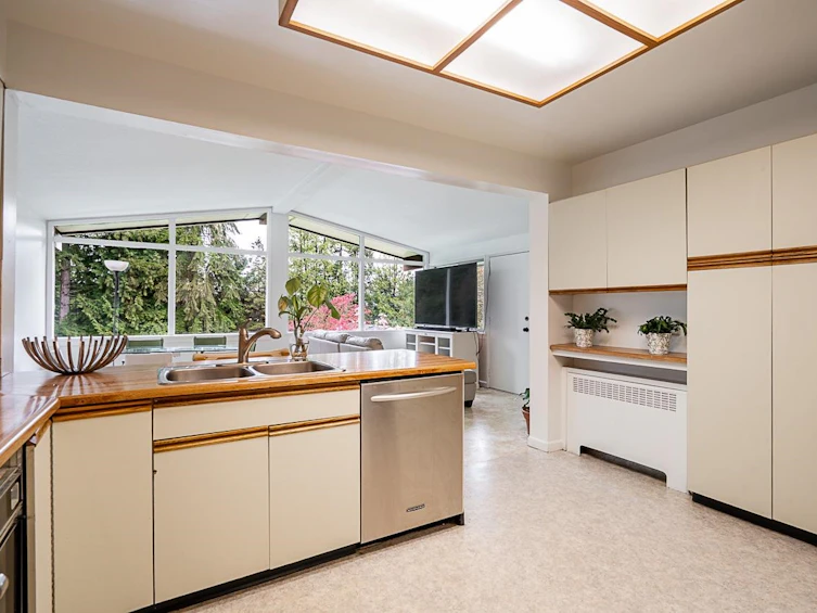 1440 Mountain Highway, North Vancouver, BC, V7J 2M3 - 17