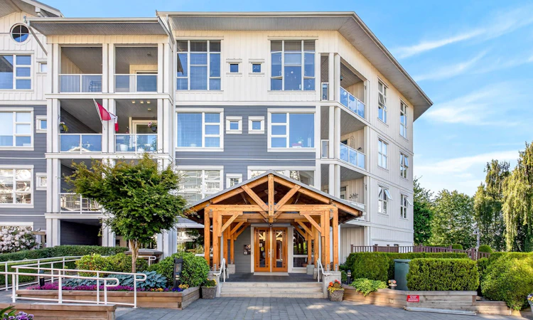112-4500 Westwater Drive