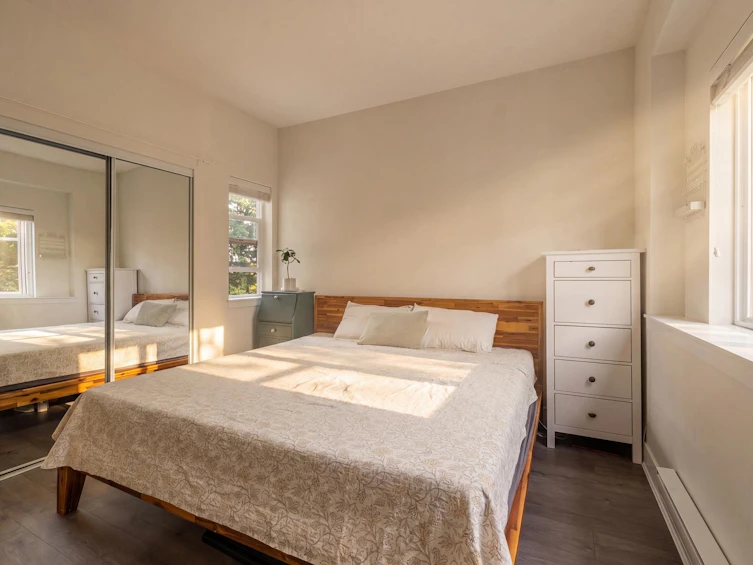 201-2263 Triumph Street, Vancouver, BC, V5L 1L2 - 16