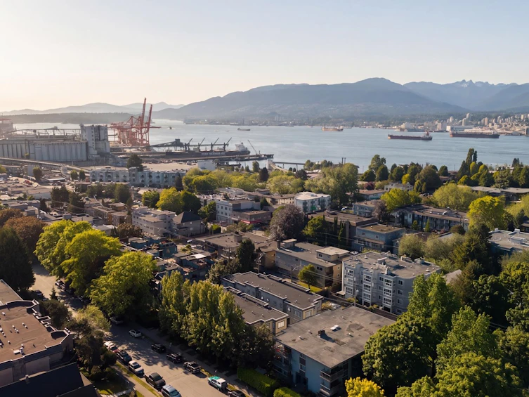 201-2263 Triumph Street, Vancouver, BC, V5L 1L2 - 22