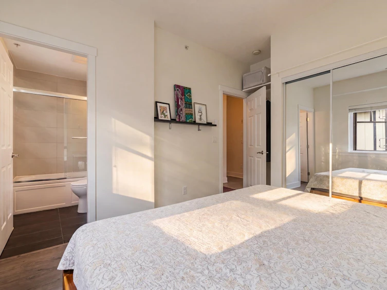 201-2263 Triumph Street, Vancouver, BC, V5L 1L2 - 17