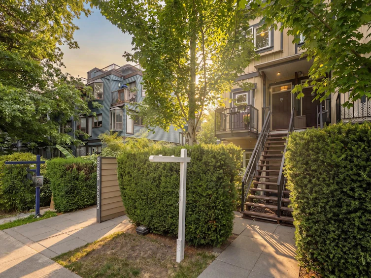 201-2263 Triumph Street, Vancouver, BC, V5L 1L2 - 34