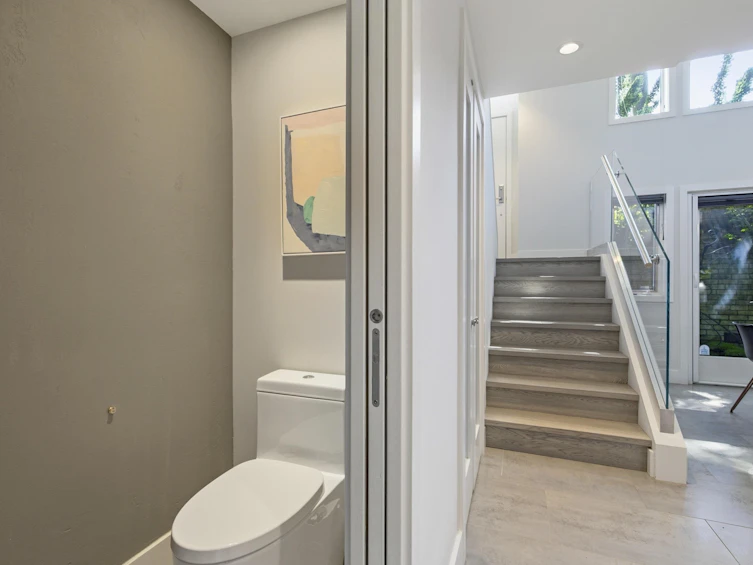 1557 Larch Street, Vancouver, BC, V6K 3N6 - 11