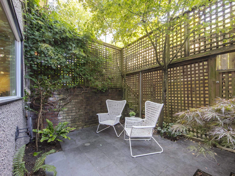 1557 Larch Street, Vancouver, BC, V6K 3N6 - 8