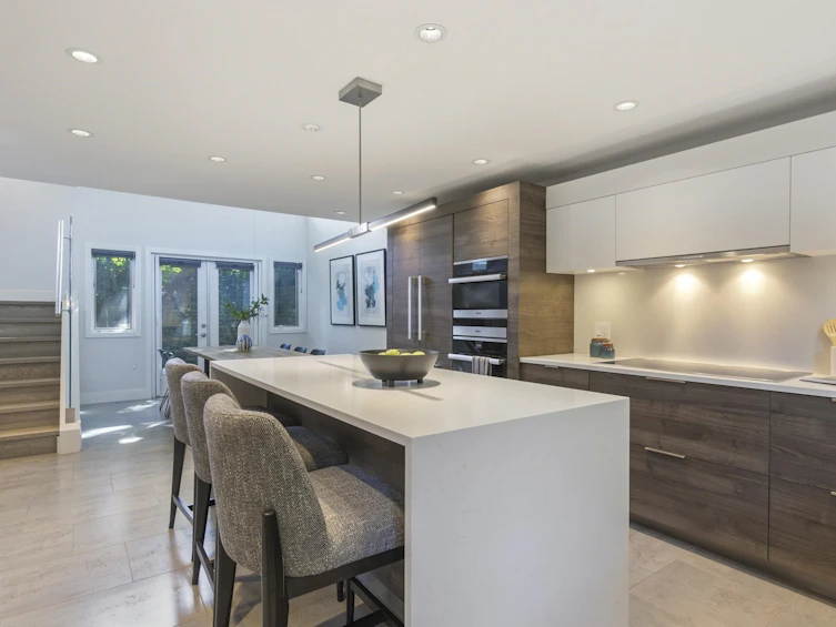 1557 Larch Street, Vancouver, BC, V6K 3N6 - 4