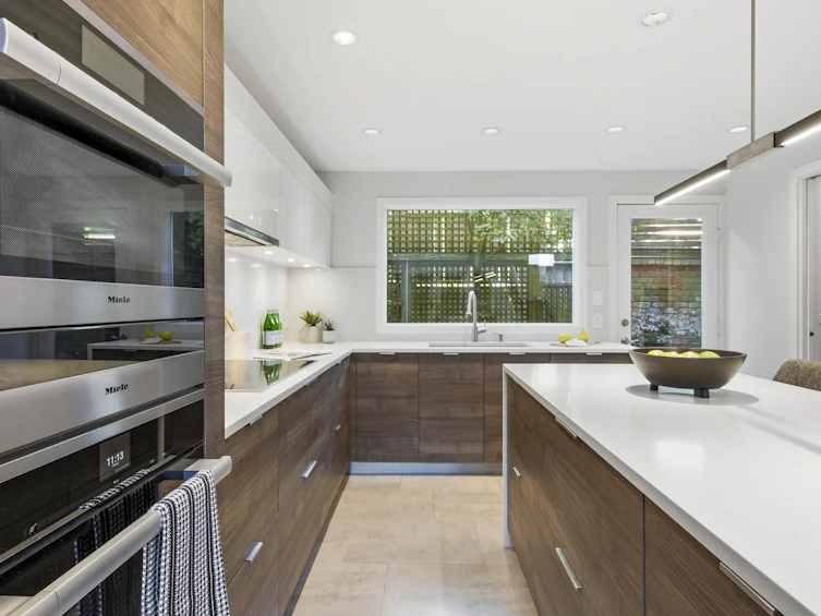1557 Larch Street, Vancouver, BC, V6K 3N6 - 6