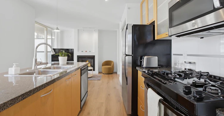 1402-969 Richards Street, Vancouver, BC, V6B 1A8 - 3