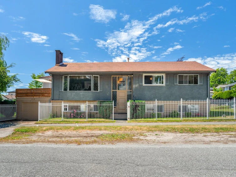 6175 Quebec Street, Vancouver, BC, V5W 2P6
