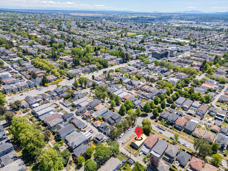 6175 Quebec Street, Vancouver, BC, V5W 2P6 - 38