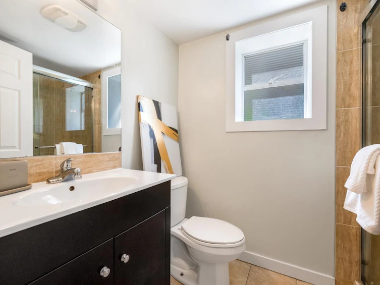 6175 Quebec Street, Vancouver, BC, V5W 2P6 - 27