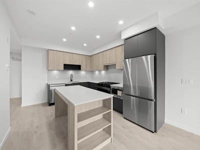 206-6585 195a Street - 3