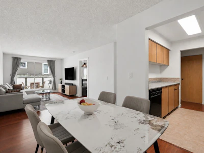 202-2328 Oxford Street - 5