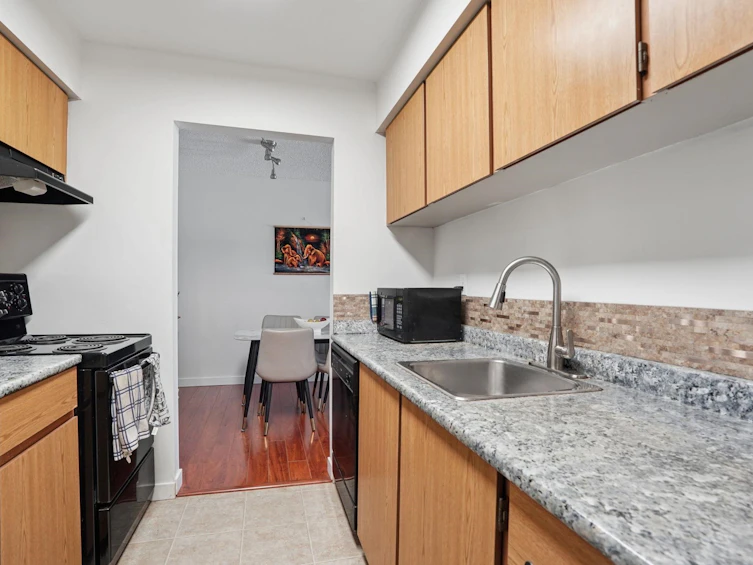 202-2328 Oxford Street, Vancouver, BC, V5L 1G3 - 21