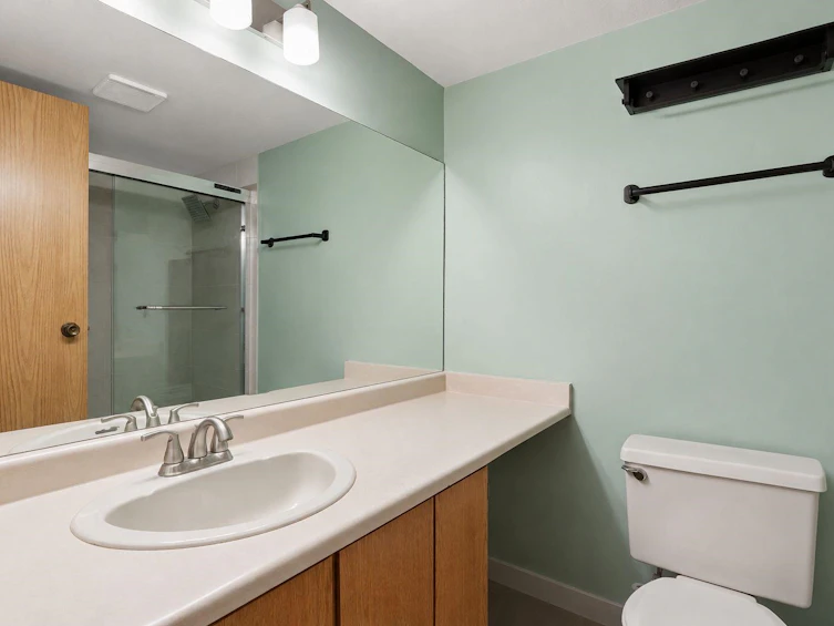 202-2328 Oxford Street, Vancouver, BC, V5L 1G3 - 8