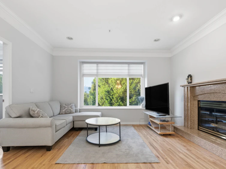 3186 E 18th Avenue, Vancouver, BC, V5M 2R5 - 3