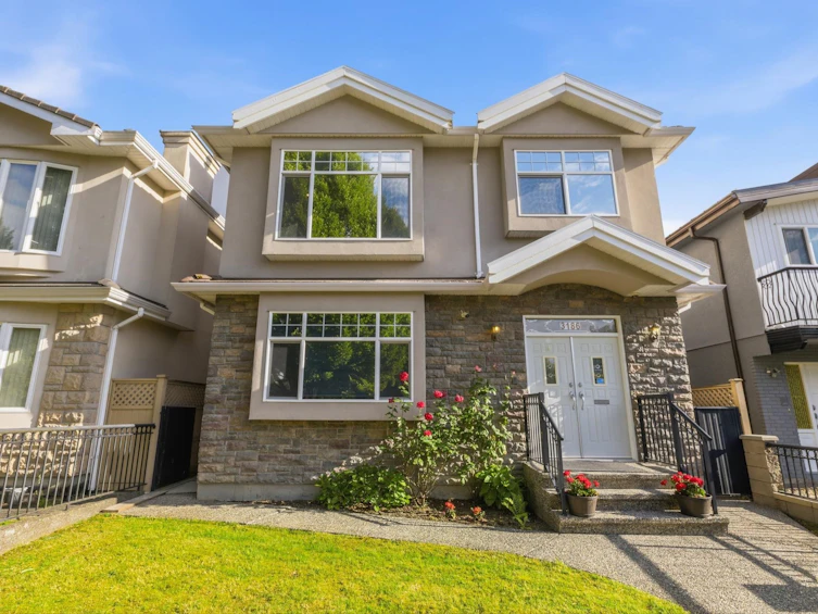 3186 E 18th Avenue, Vancouver, BC, V5M 2R5 - 2