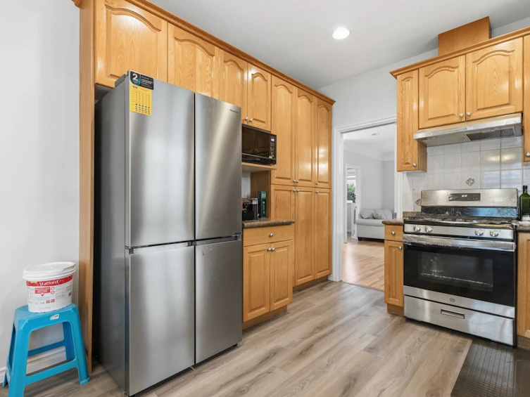 3186 E 18th Avenue, Vancouver, BC, V5M 2R5 - 11
