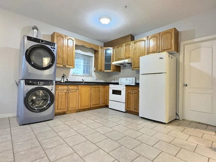 3186 E 18th Avenue, Vancouver, BC, V5M 2R5 - 18