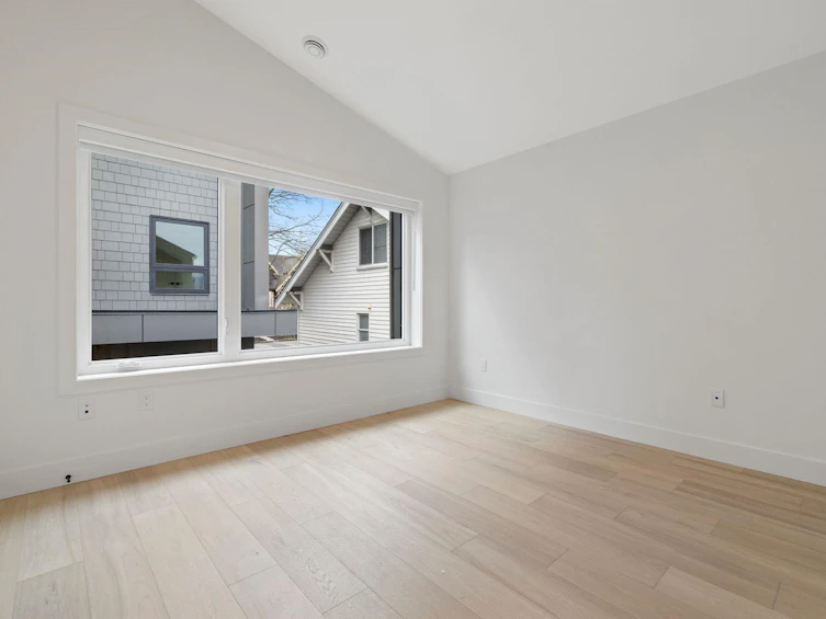 1-2539 Grant Avenue, Vancouver, BC, V5K 3G6 - 11