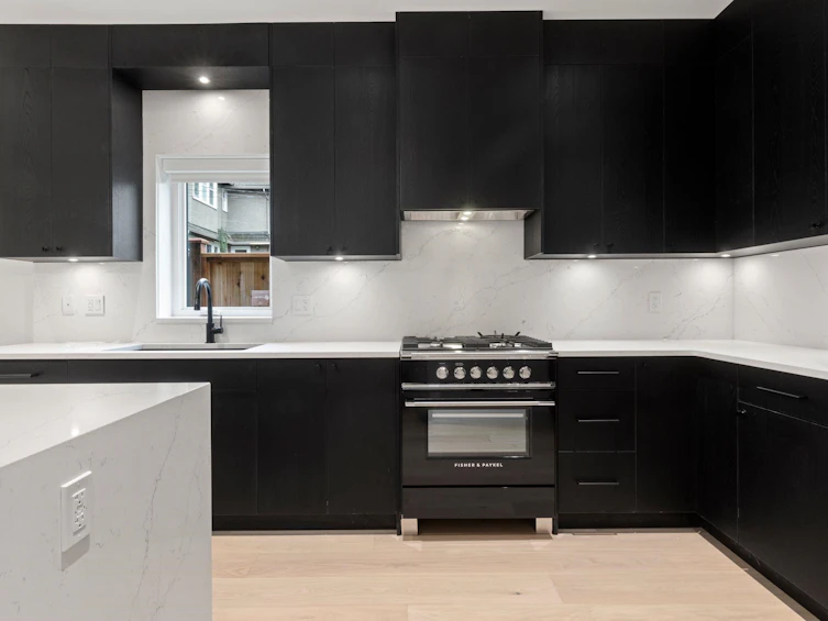1-2539 Grant Avenue, Vancouver, BC, V5K 3G6 - 14