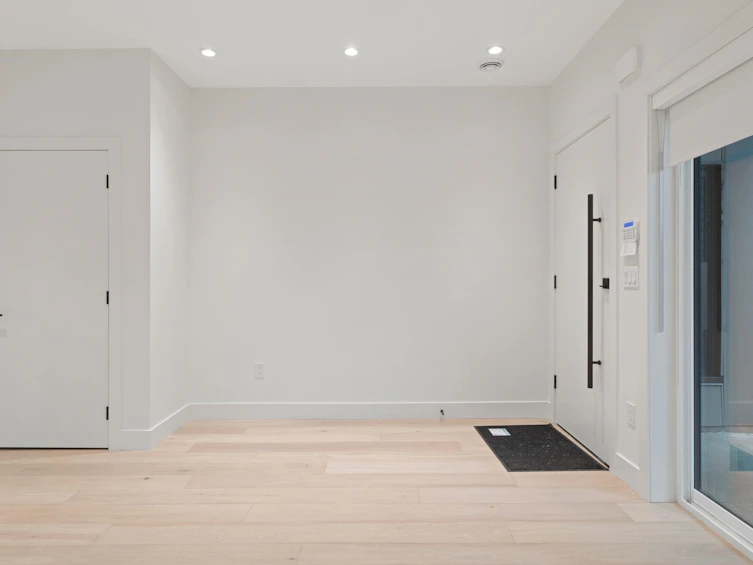 1-2539 Grant Avenue, Vancouver, BC, V5K 3G6 - 17