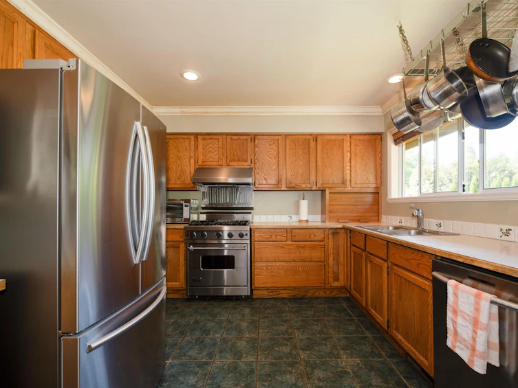 893 Friar Crescent, North Vancouver, BC, V7G 1M5 - 13