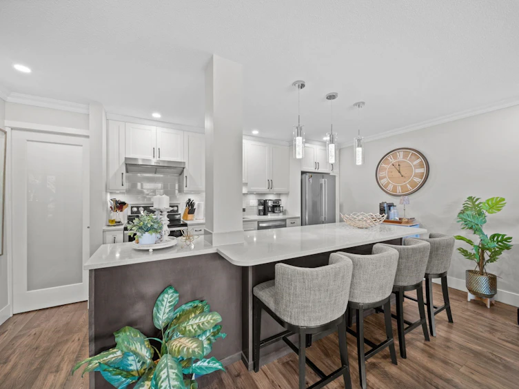 208-1441 Blackwood Street, Surrey, BC, V4B 3V6 - 7