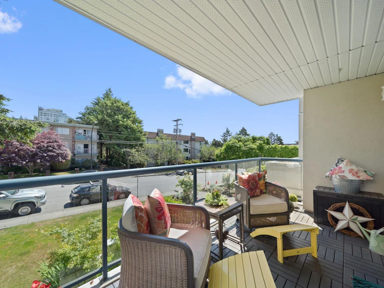 208-1441 Blackwood Street, Surrey, BC, V4B 3V6 - 6