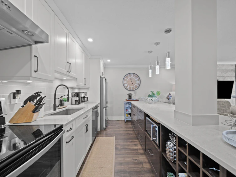 208-1441 Blackwood Street, Surrey, BC, V4B 3V6 - 10