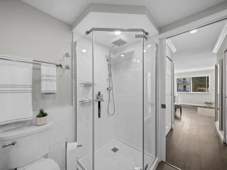 208-1441 Blackwood Street, Surrey, BC, V4B 3V6 - 19