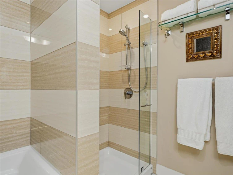 411-3602 Aldercrest Drive, North Vancouver, BC, V7G 0A2 - 17