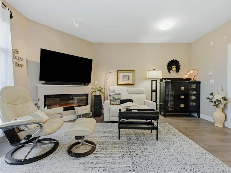 411-3602 Aldercrest Drive, North Vancouver, BC, V7G 0A2 - 8