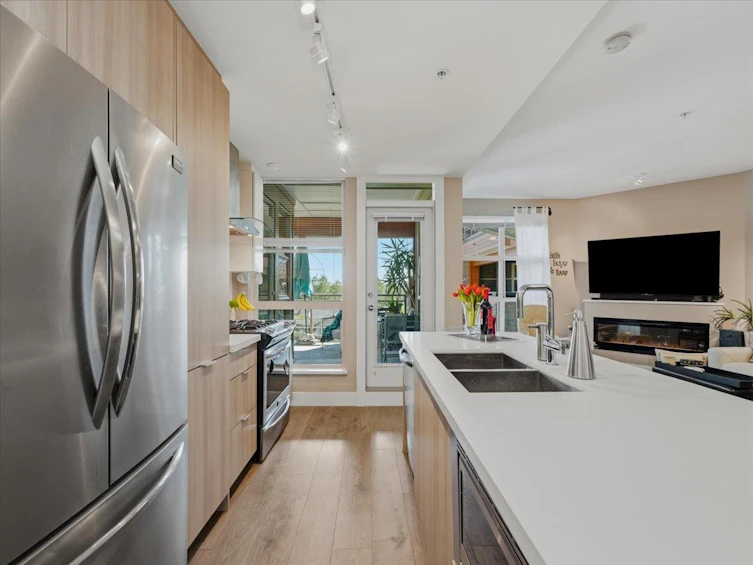 411-3602 Aldercrest Drive, North Vancouver, BC, V7G 0A2 - 5