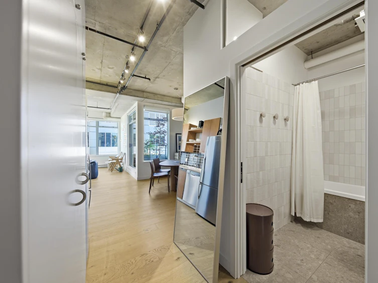 604-495 W 6th Avenue, Vancouver, BC, V5Y 1L3 - 2