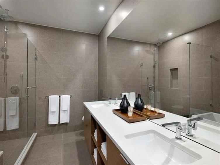 204-6699 Nelson Avenue, West Vancouver, BC, V7W 2B2 - 3