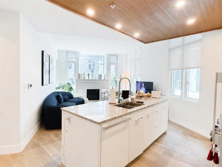204-6699 Nelson Avenue, West Vancouver, BC, V7W 2B2 - 12